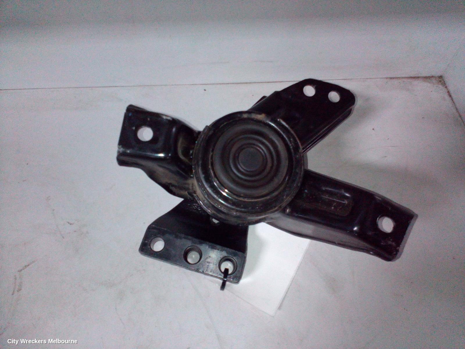 HYUNDAI IX35 MOUNT, LM SERIES 11/2009 - 01/2016