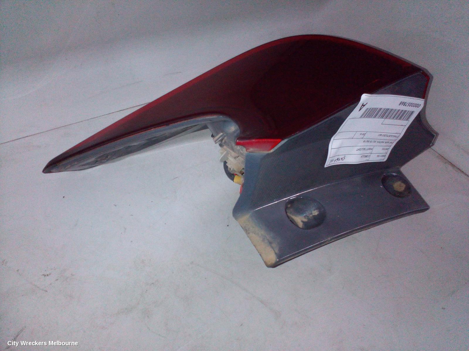 TOYOTA COROLLA RIGHT TAILLIGHT, ZRE182R, HATCH, 03/2015 - 06/2018
