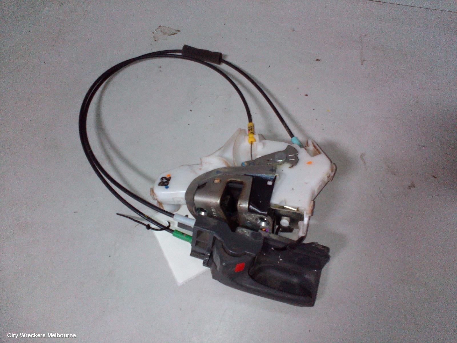TOYOTA HILUX DOOR/BOOT/GATE LOCK, LEFT FRONT DOOR LOCK, MANUAL, 03/2005 - 08/2015