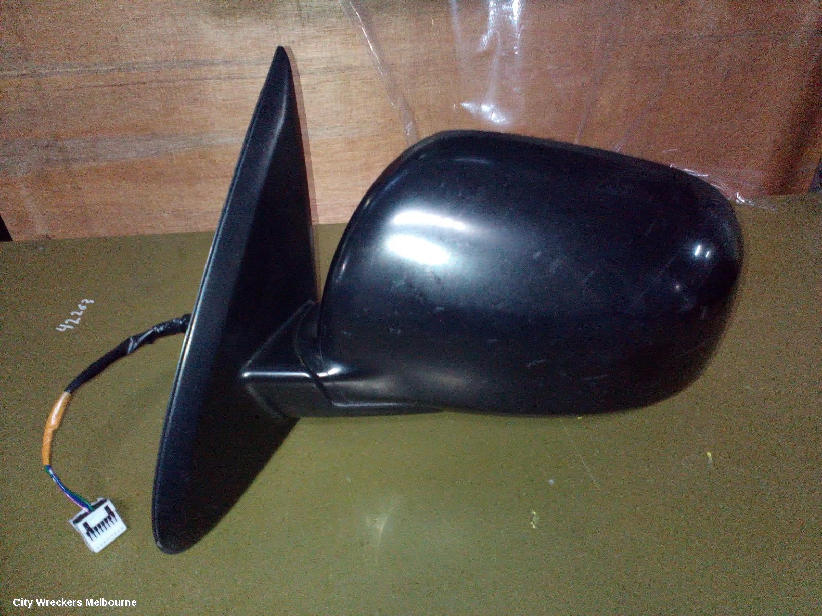 MITSUBISHI OUTLANDER LEFT DOOR MIRROR, ZJ, NON FLASHER TYPE (3 WIRE), 10/2012 - 03/2015