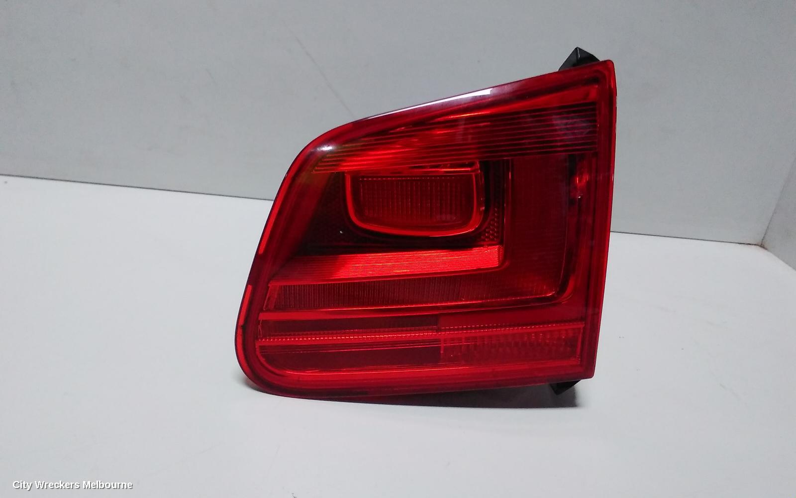 VOLKSWAGEN TIGUAN REAR GARNISH, TAILGATE LAMP (RH SIDE), 5N, 07/2011 - 08/2016