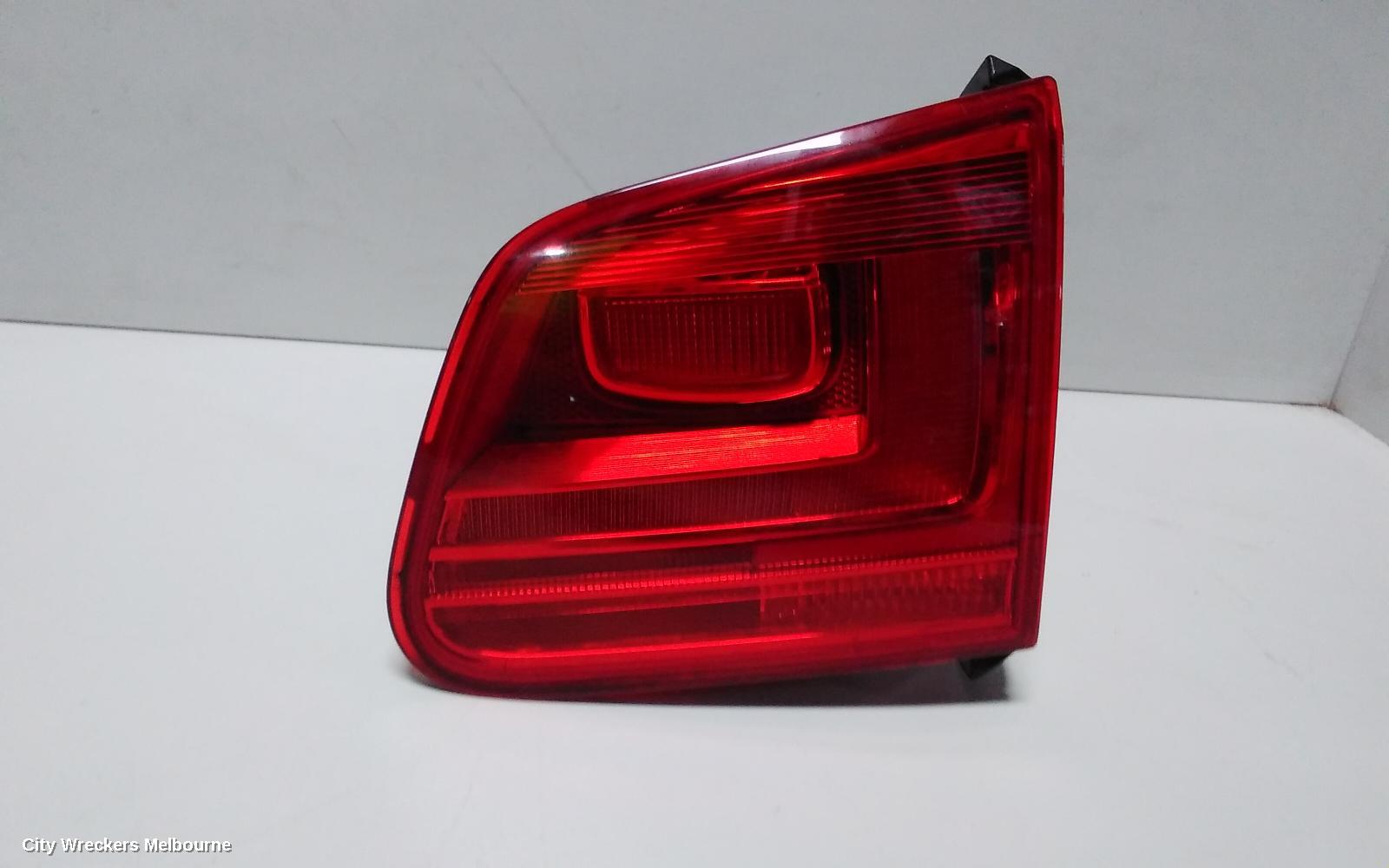 VOLKSWAGEN TIGUAN REAR GARNISH, TAILGATE LAMP (RH SIDE), 5N, 07/2011 - 08/2016