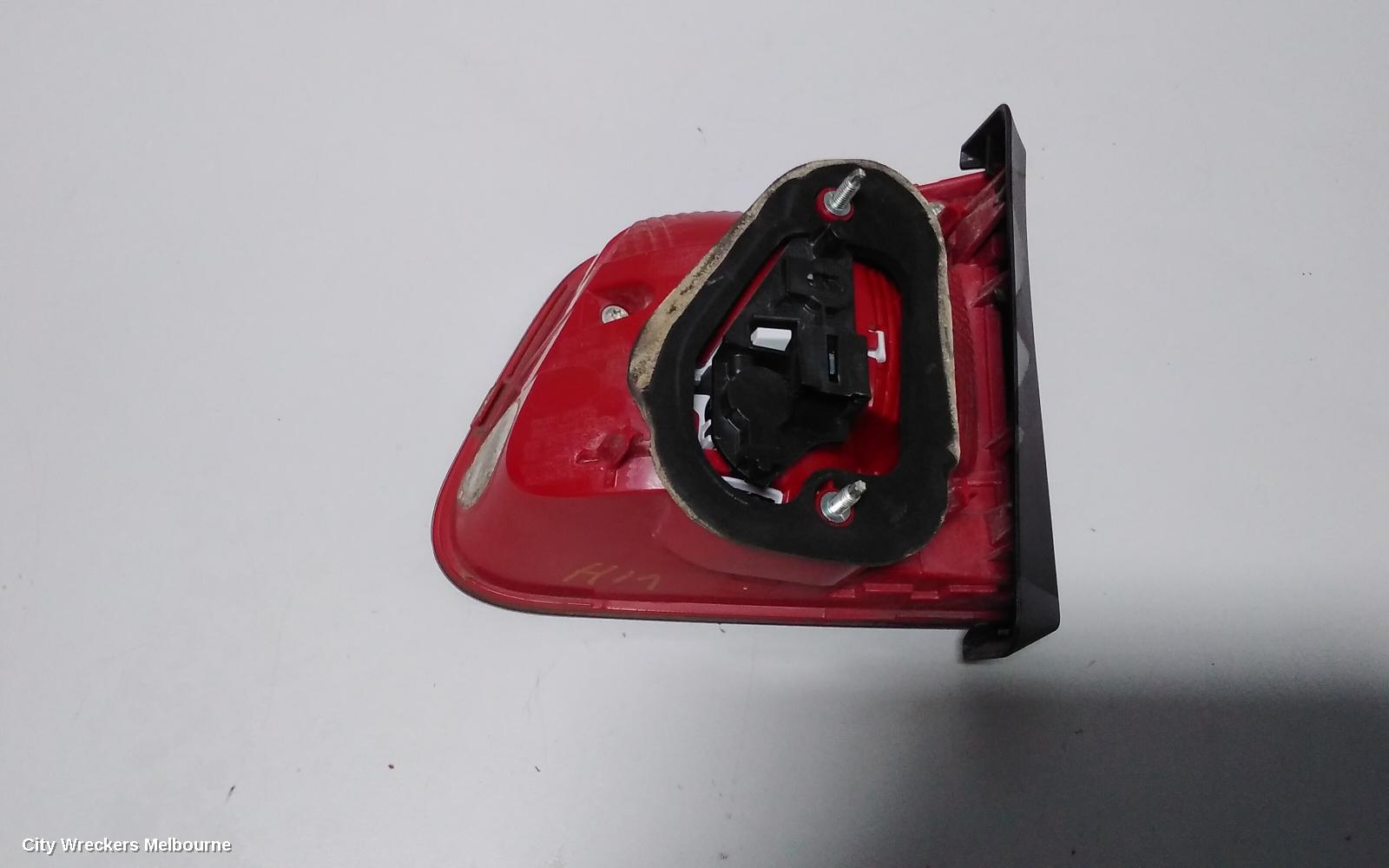 VOLKSWAGEN TIGUAN REAR GARNISH, TAILGATE LAMP (RH SIDE), 5N, 07/2011 - 08/2016