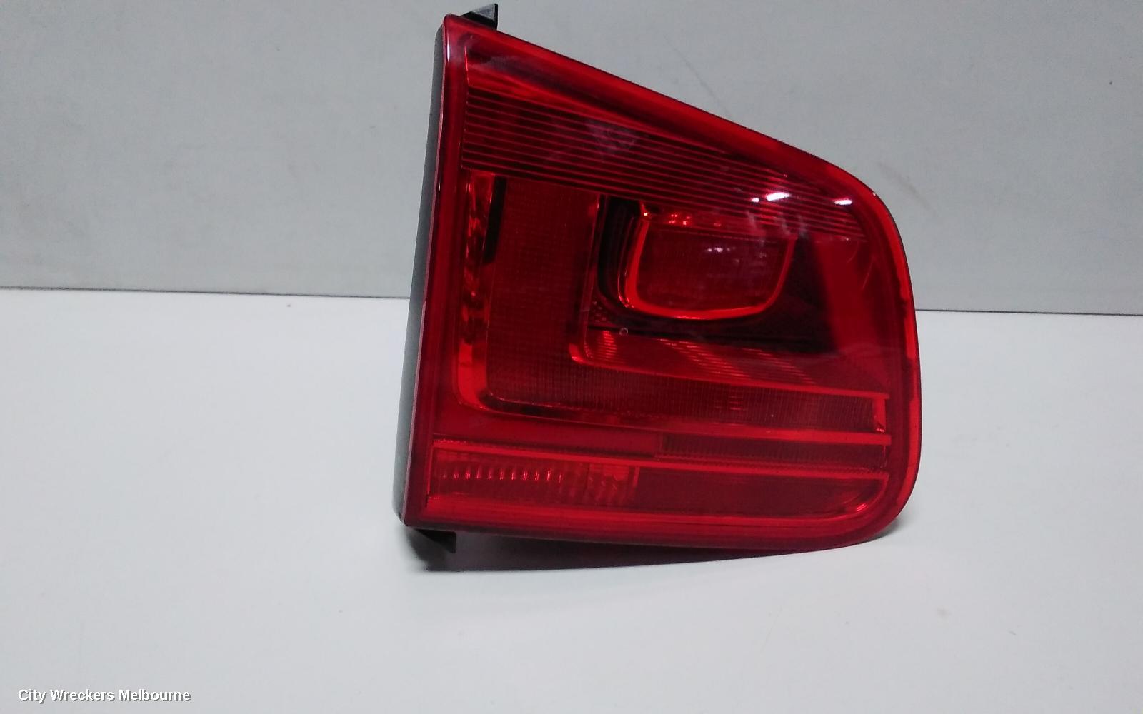 VOLKSWAGEN TIGUAN REAR GARNISH, TAILGATE LAMP (RH SIDE), 5N, 07/2011 - 08/2016