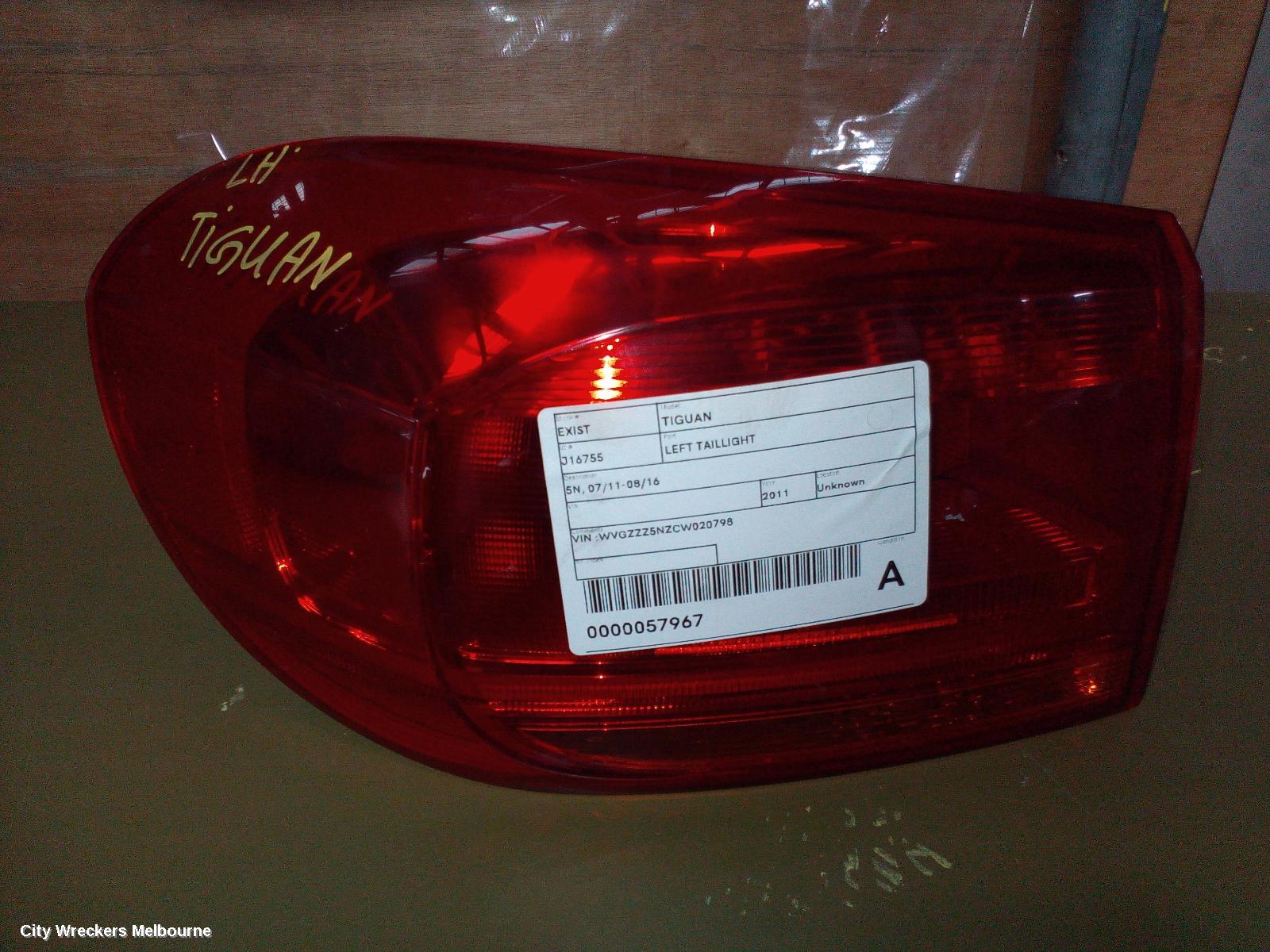 VOLKSWAGEN TIGUAN LEFT TAILLIGHT, 5N, 07/2011 - 08/2016