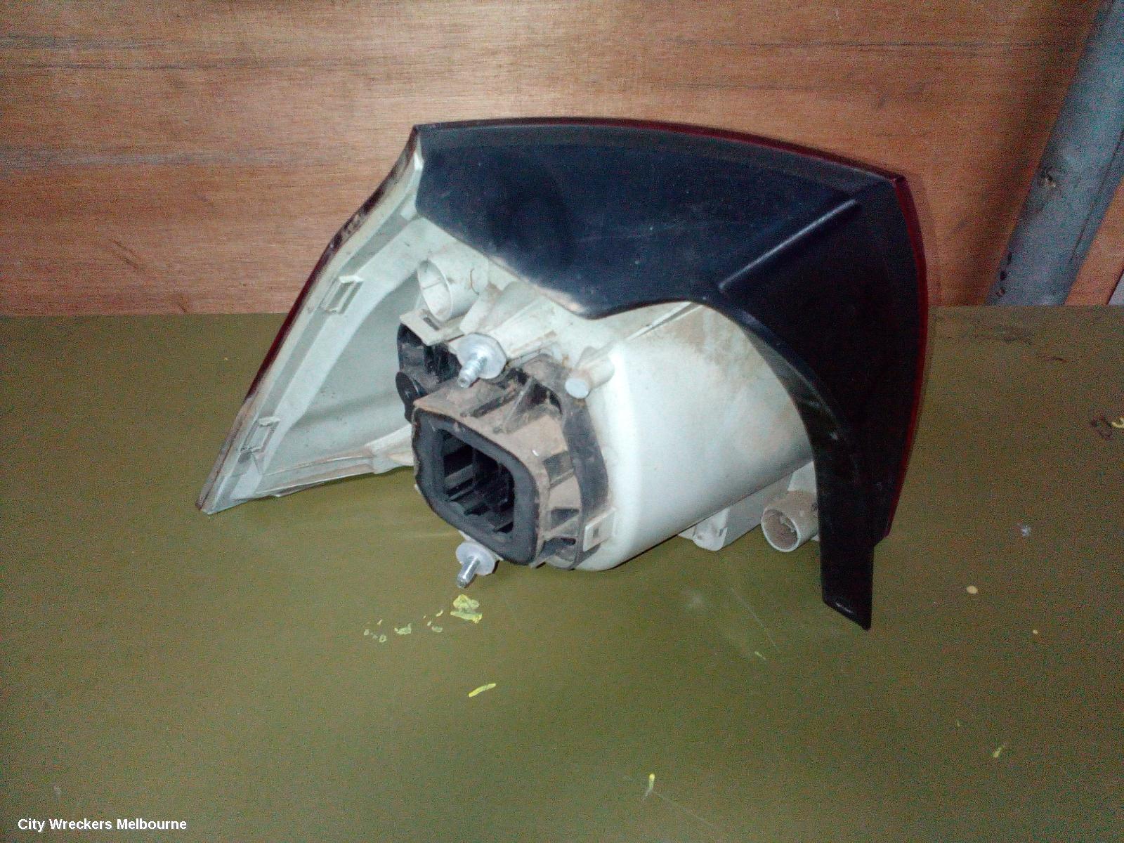VOLKSWAGEN GOLF LEFT TAILLIGHT, GEN 5, HATCH, NON TINTED TYPE, 07/2004 - 02/2009