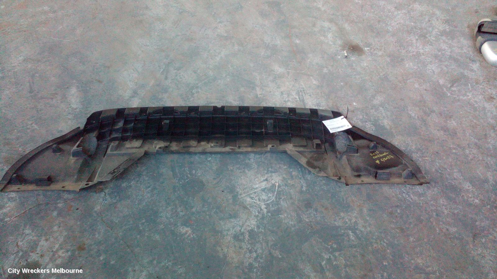 MITSUBISHI OUTLANDER LOWER ENGINE SPLASH TRAY, MAIN ENGINE UNDERTRAY, W/ NOISE INSULATOR TYPE, ZJ-ZL, 10/2012 - 07/2021