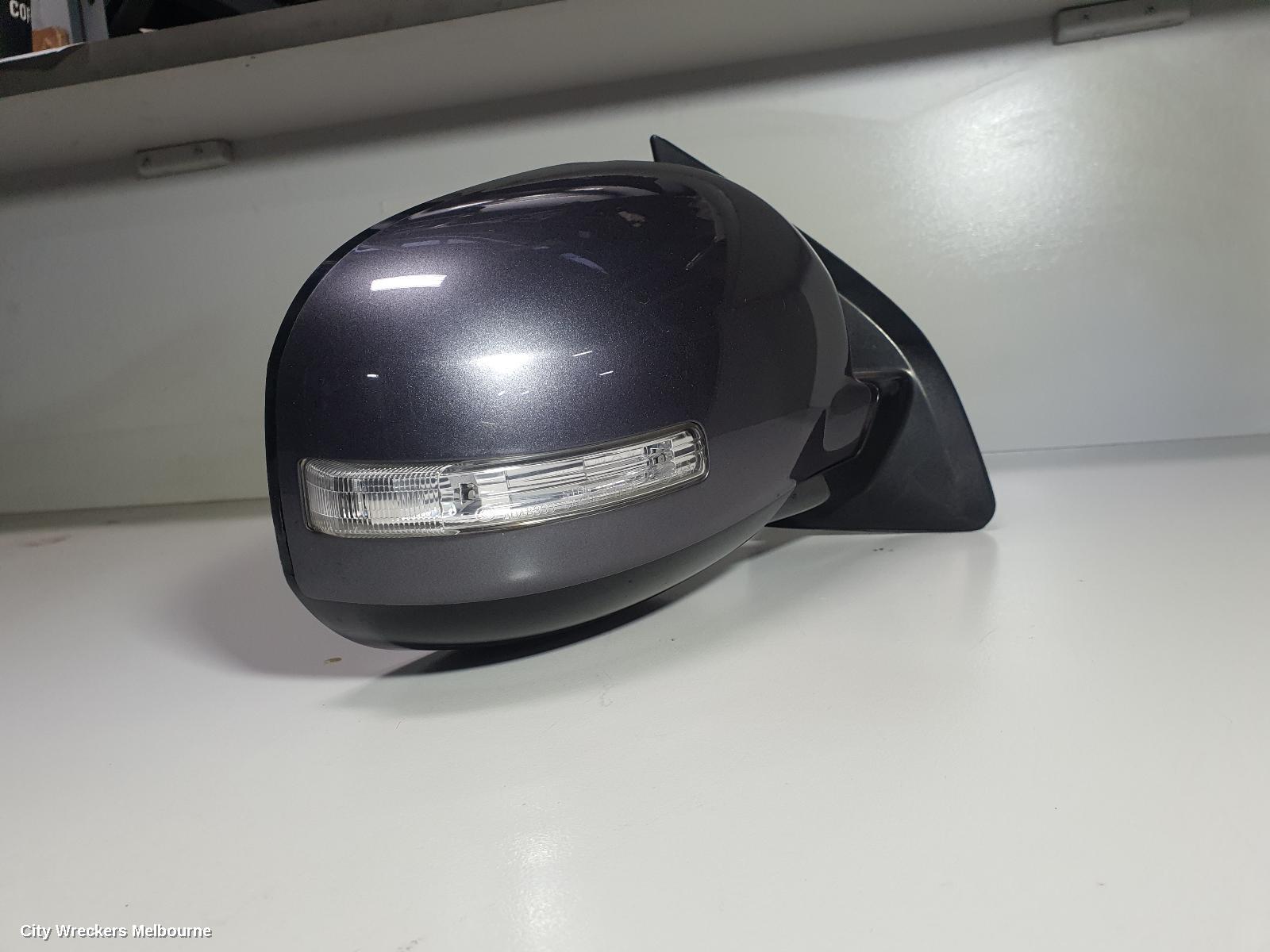 MITSUBISHI OUTLANDER RIGHT DOOR MIRROR, ZH, W/ FLASHER TYPE, 09/2009 - 10/2012