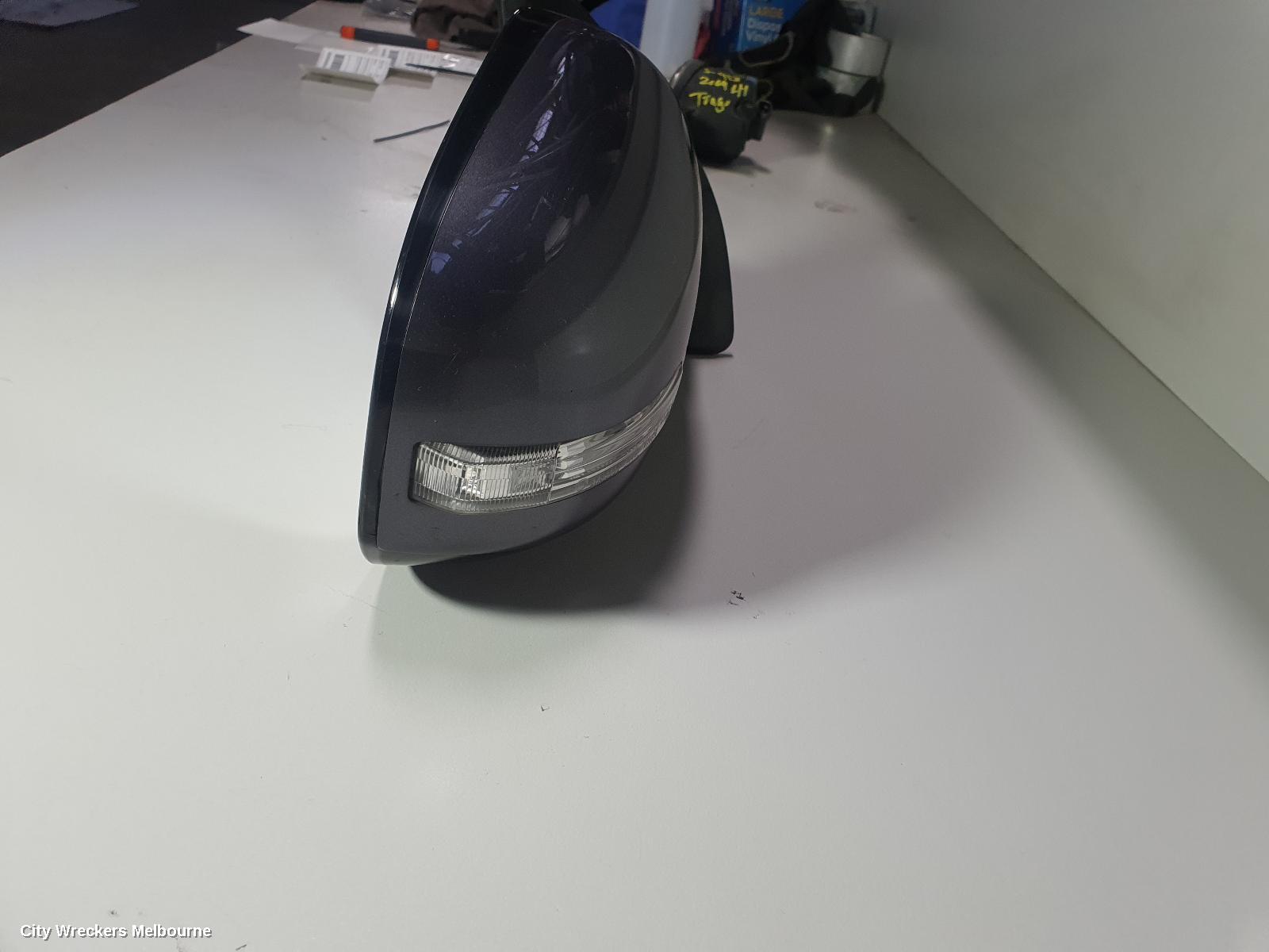 MITSUBISHI OUTLANDER RIGHT DOOR MIRROR, ZH, W/ FLASHER TYPE, 09/2009 - 10/2012