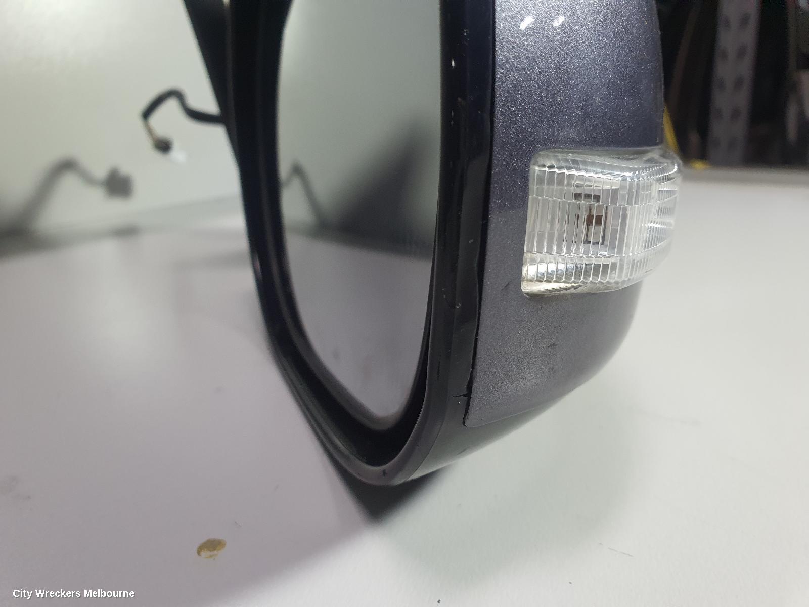 MITSUBISHI OUTLANDER RIGHT DOOR MIRROR, ZH, W/ FLASHER TYPE, 09/2009 - 10/2012