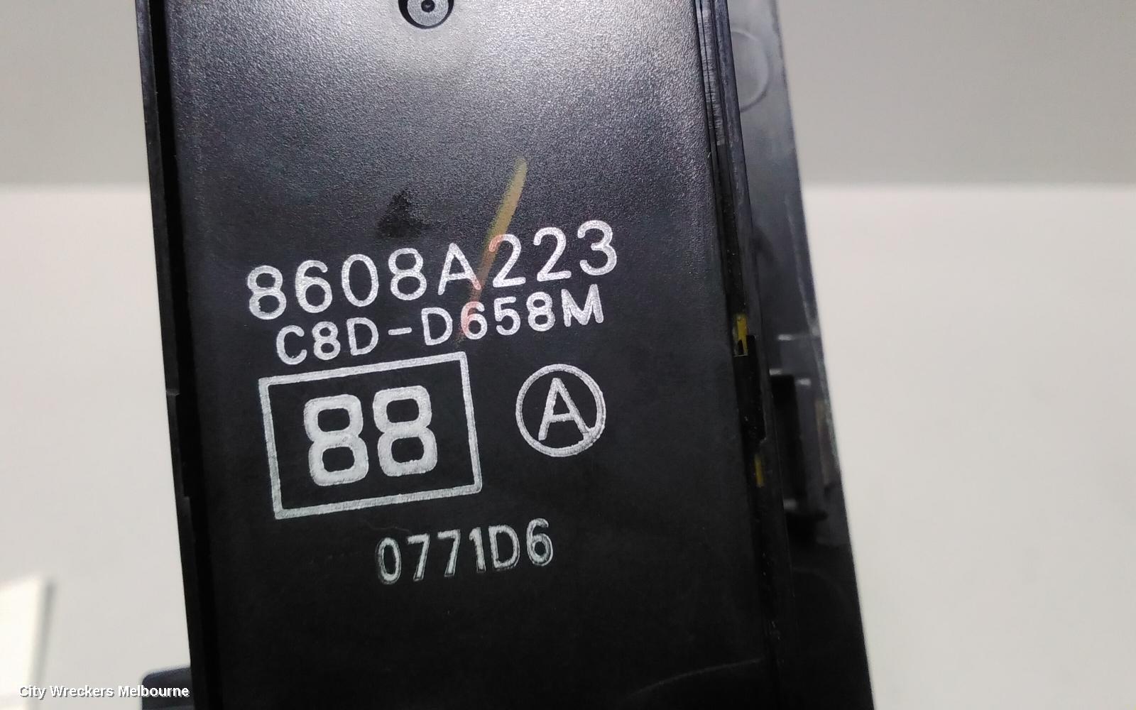 MITSUBISHI OUTLANDER PWR DR WIND SWITCH, RH FRONT (MASTER SWITCH), ZH, 09/2009 - 10/2012