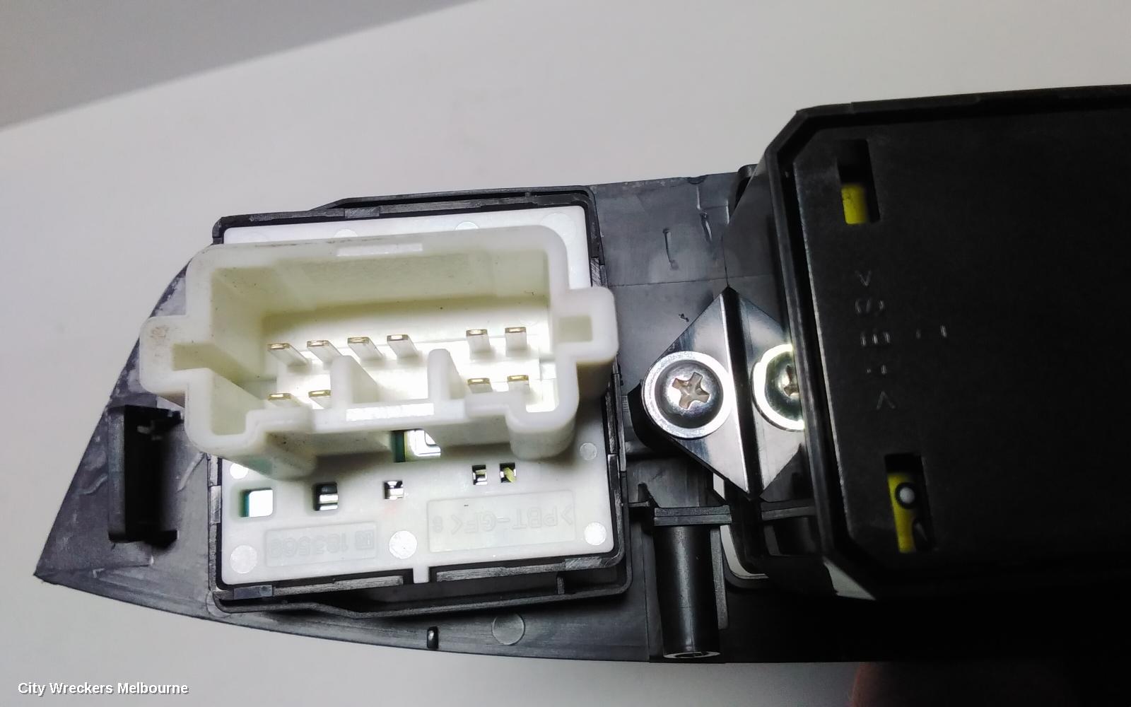 MITSUBISHI OUTLANDER PWR DR WIND SWITCH, RH FRONT (MASTER SWITCH), ZH, 09/2009 - 10/2012