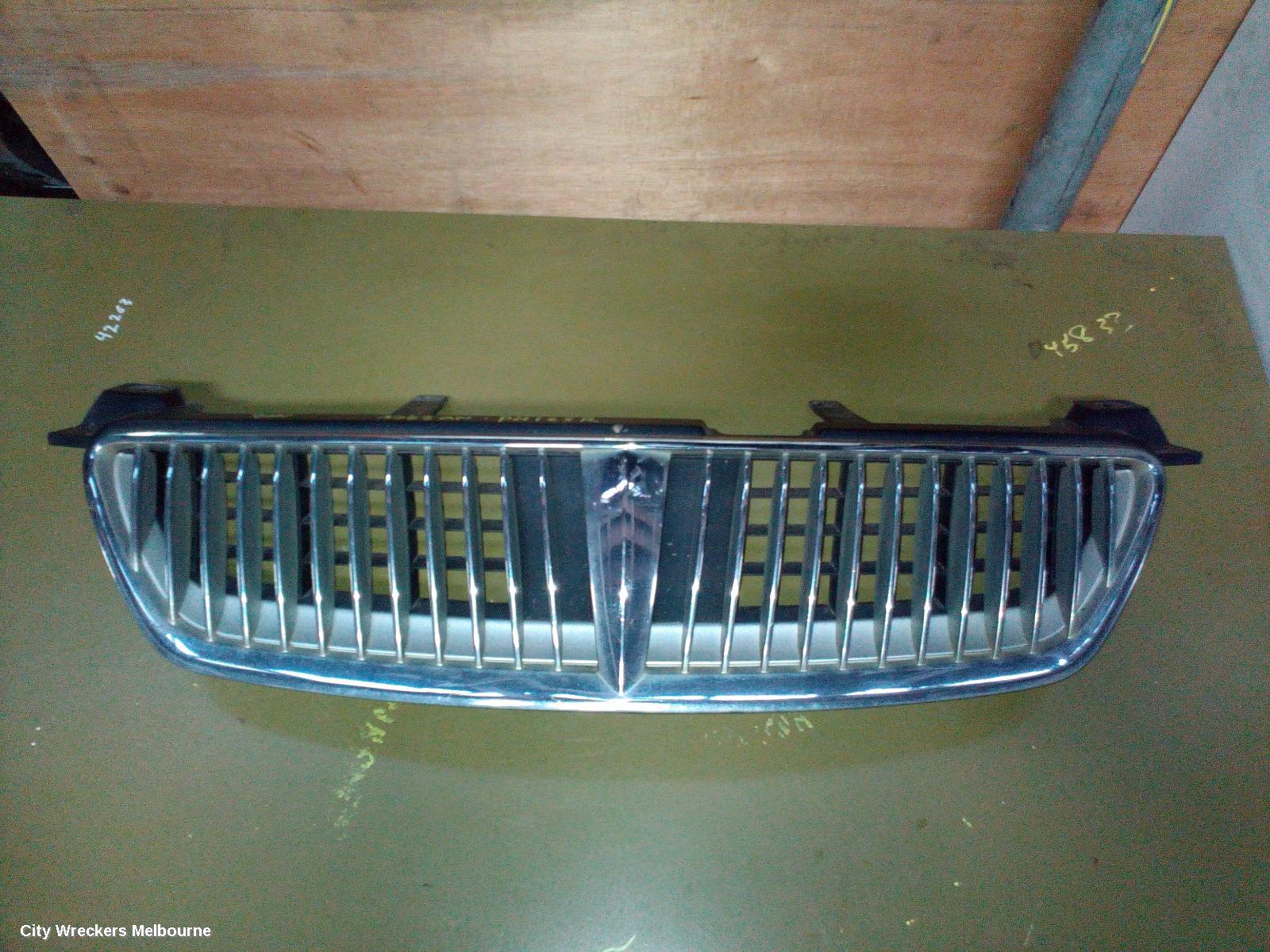 NISSAN PULSAR GRILLE, N16 SI, SEDAN, VERTICAL SLAT TYPE, 07/2000 - 07/2003