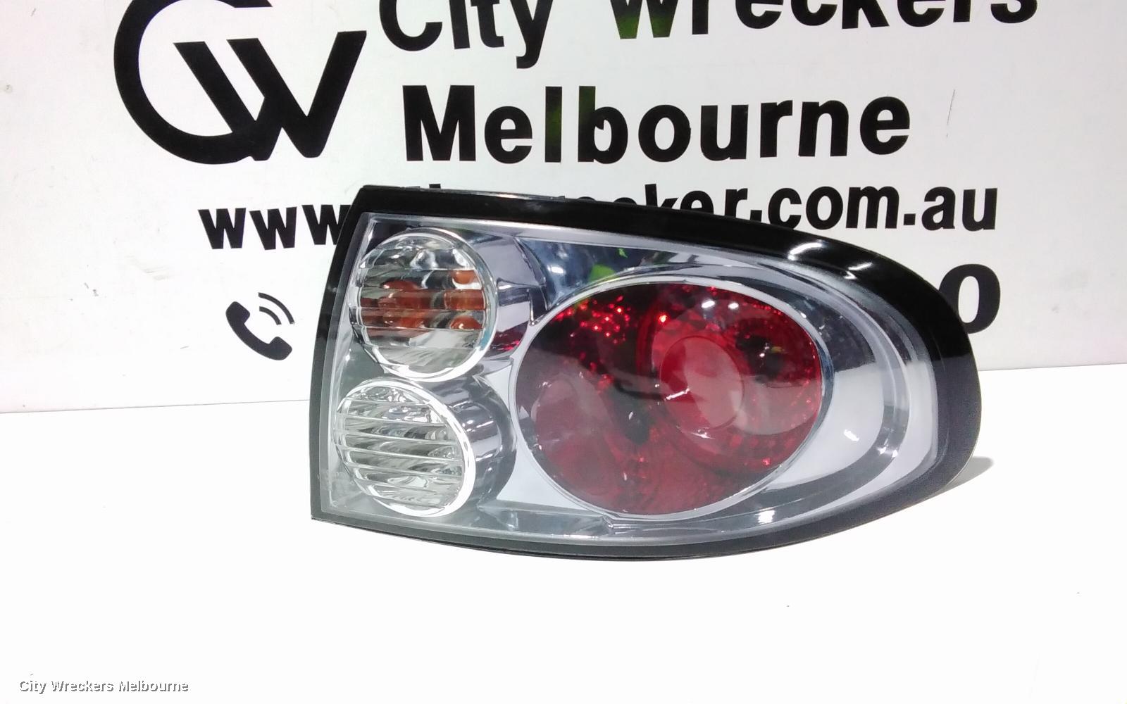 HOLDEN COMMODORE RIGHT TAILLIGHT, VX, SEDAN, BERLINA/CALAIS, 10/2000 - 09/2002