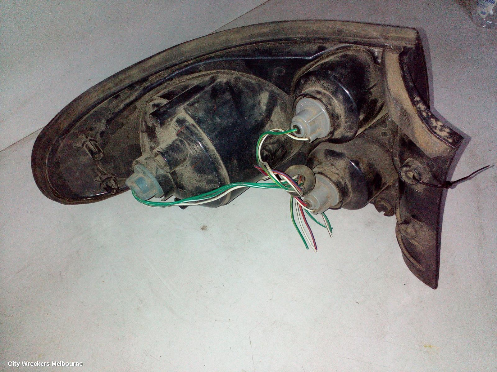 HOLDEN COMMODORE RIGHT TAILLIGHT, VX, SEDAN, BERLINA/CALAIS, 10/2000 - 09/2002