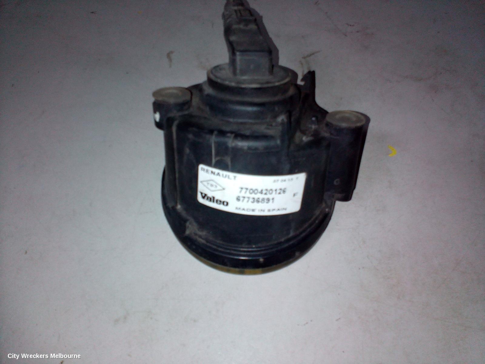 RENAULT MEGANE LEFT INDICATOR/FOG/SIDE
