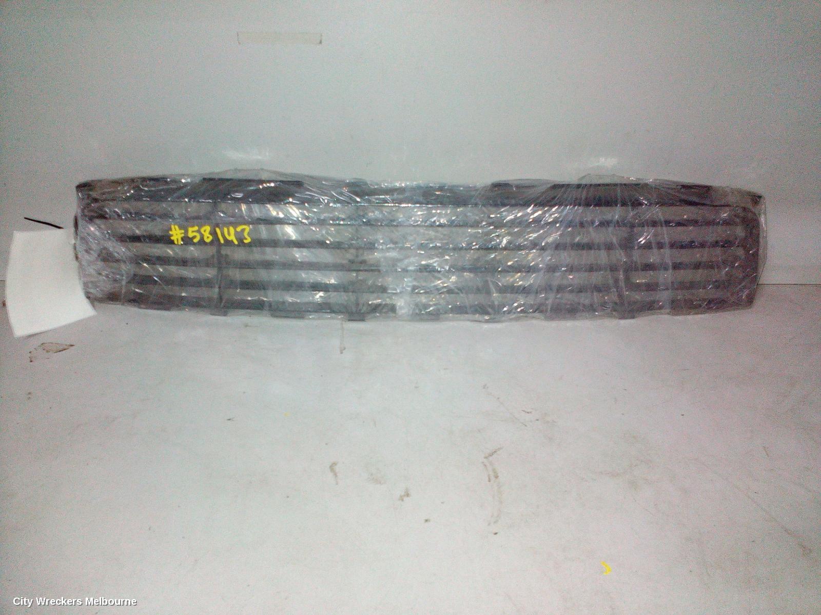 TOYOTA COROLLA GRILLE, BUMPER GRILLE (CENTRE), ZRE152R, HATCH, 03/2007 - 10/2009