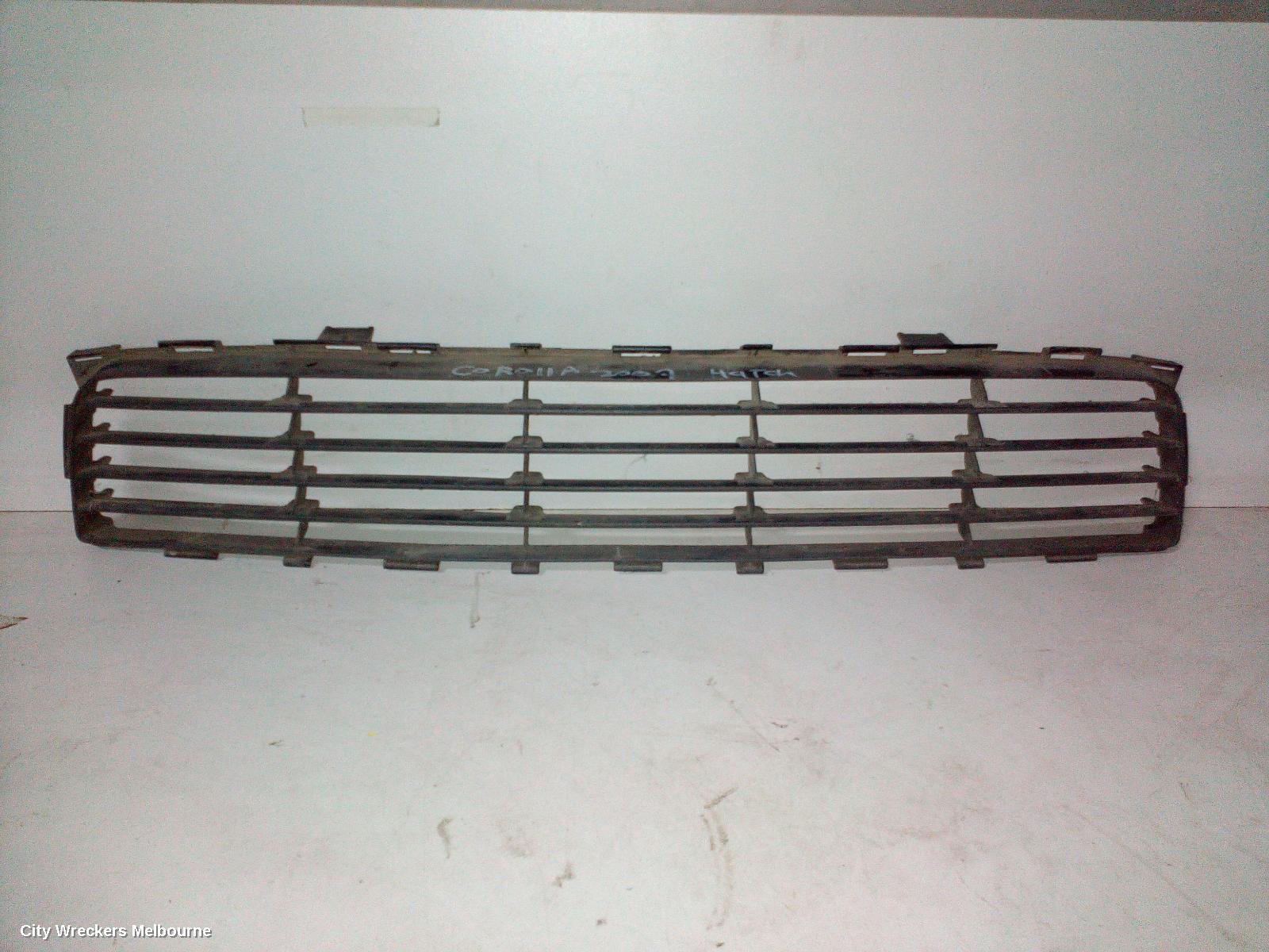 TOYOTA COROLLA GRILLE, BUMPER GRILLE (CENTRE), ZRE152R, HATCH, 03/2007 - 10/2009