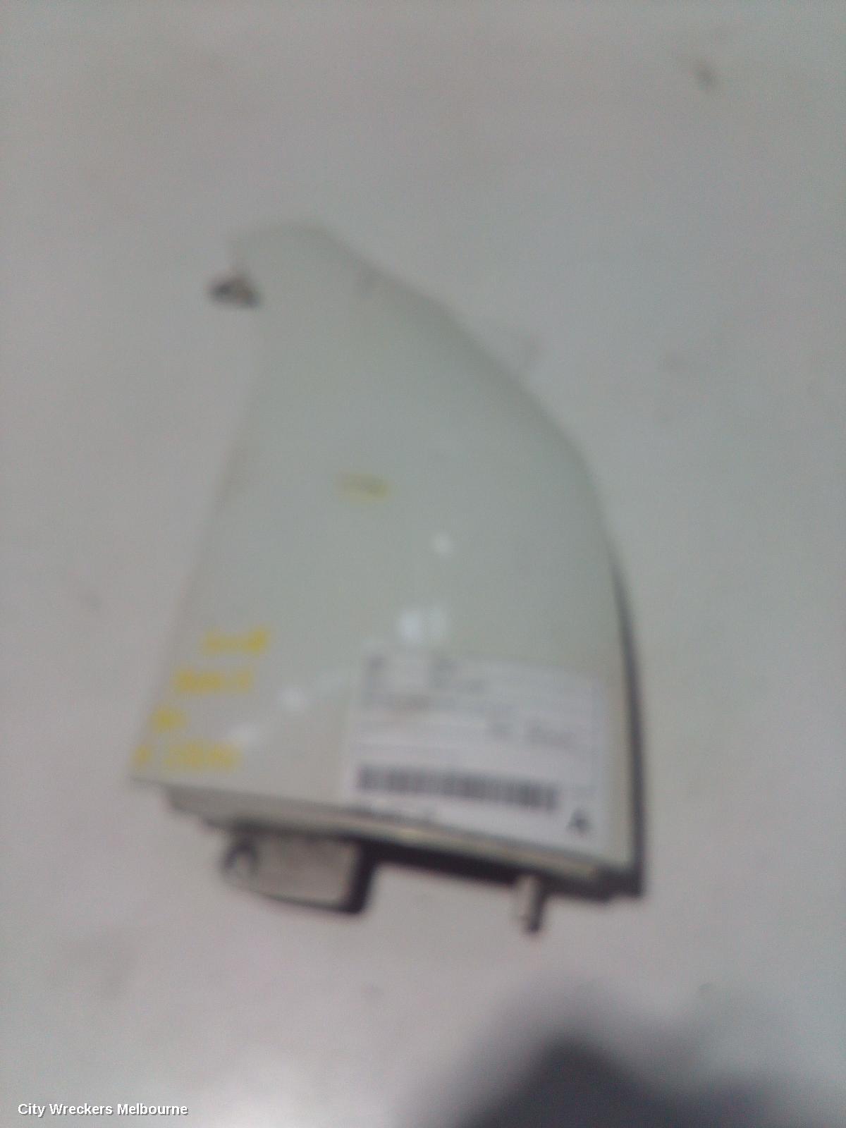 TOYOTA HIACE RIGHT GUARD, TRH/KDH, CORNER PANEL, 03/2005 - 04/2019