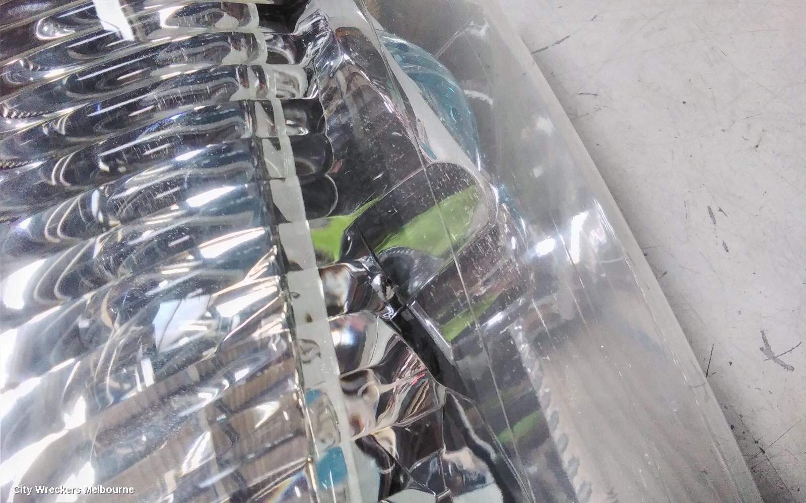 NISSAN XTRAIL RIGHT HEADLAMP, T30, BLUE LENS TYPE, 10/2001 - 09/2007