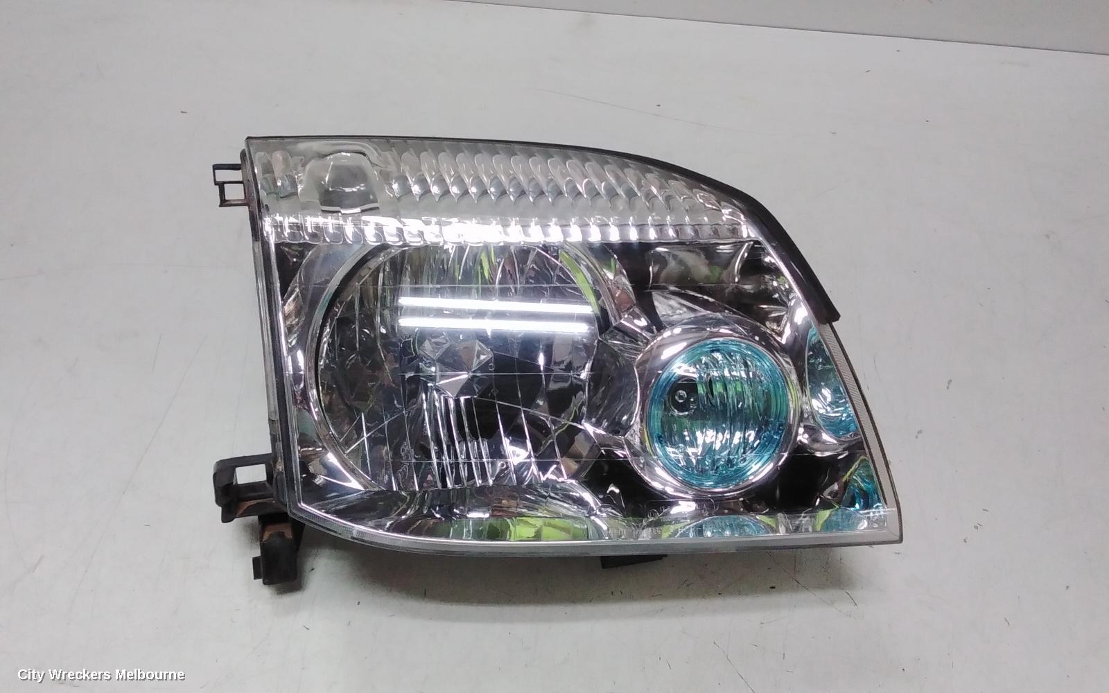 NISSAN XTRAIL RIGHT HEADLAMP, T30, BLUE LENS TYPE, 10/2001 - 09/2007