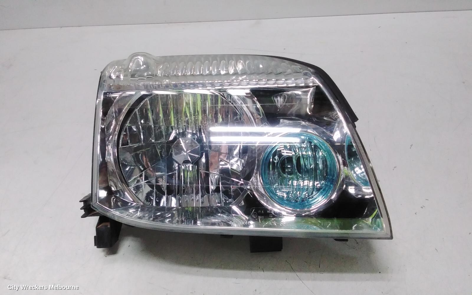 NISSAN XTRAIL RIGHT HEADLAMP, T30, BLUE LENS TYPE, 10/2001 - 09/2007