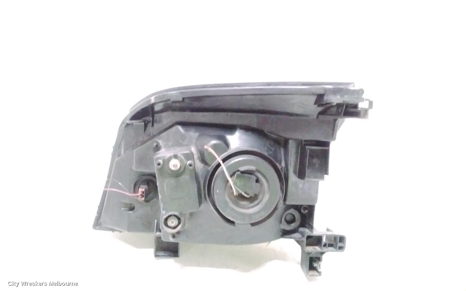 NISSAN XTRAIL RIGHT HEADLAMP, T30, BLUE LENS TYPE, 10/2001 - 09/2007
