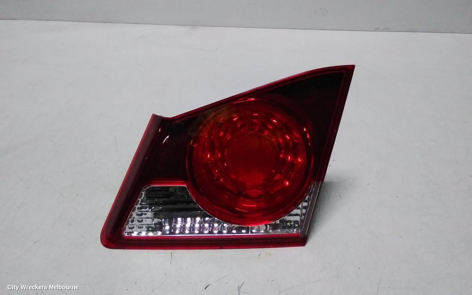 HONDA CIVIC REAR GARNISH, TAILGATE LAMP (RH SIDE), 8TH GEN, 07/2007 - 12/2011