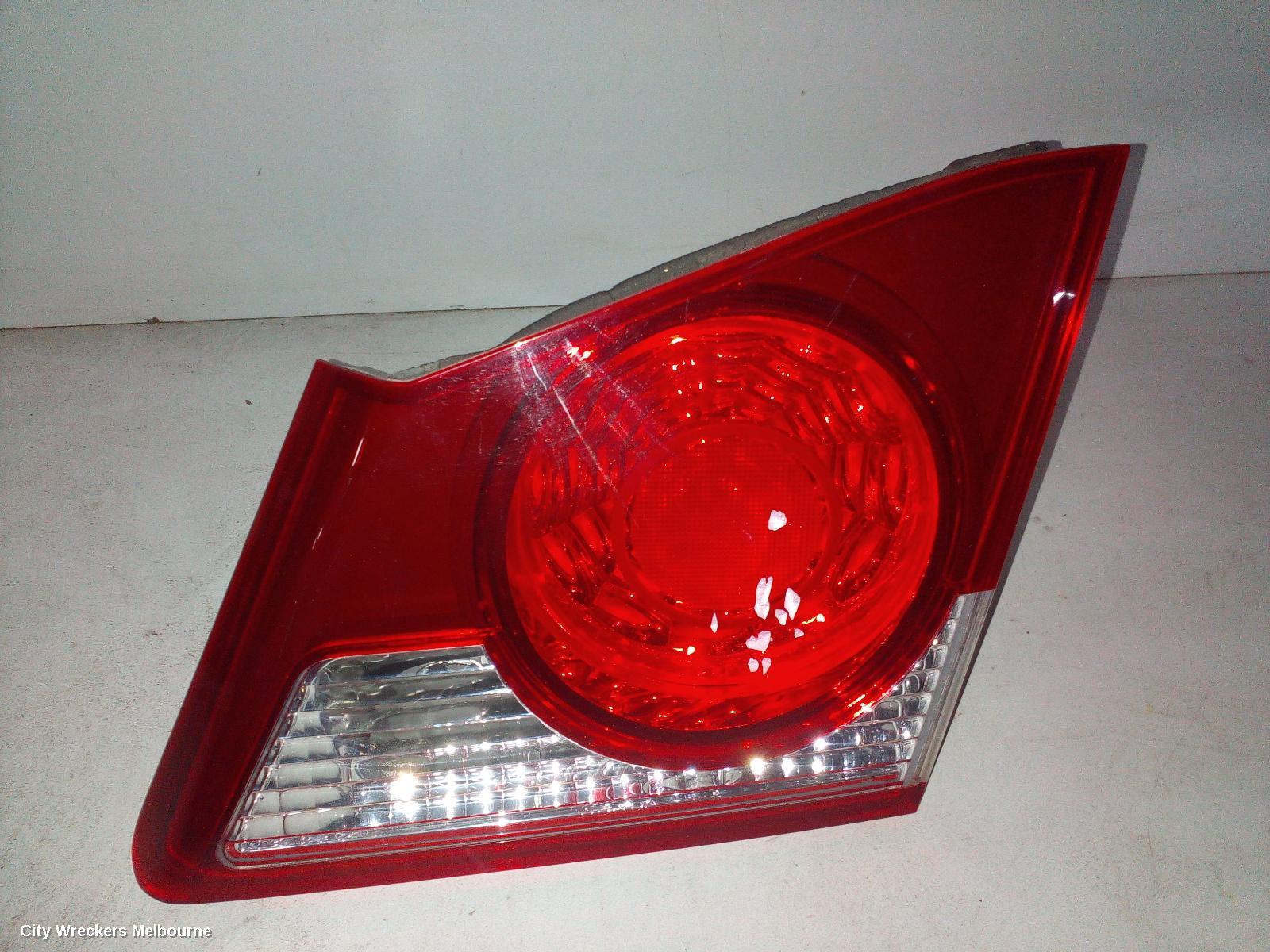 HONDA CIVIC REAR GARNISH, BOOTLID LAMP (RH SIDE), 8TH GEN, 02/2006 - 12/2008
