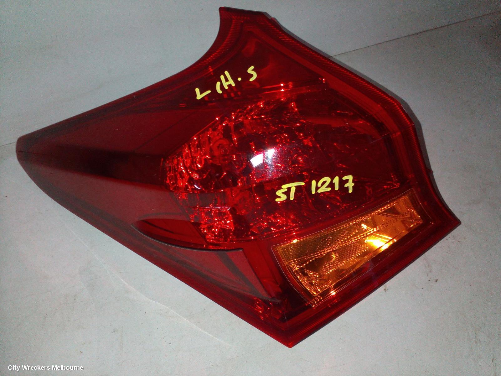 TOYOTA COROLLA LEFT TAILLIGHT, ZRE182R, HATCH, 10/2012 - 03/2015
