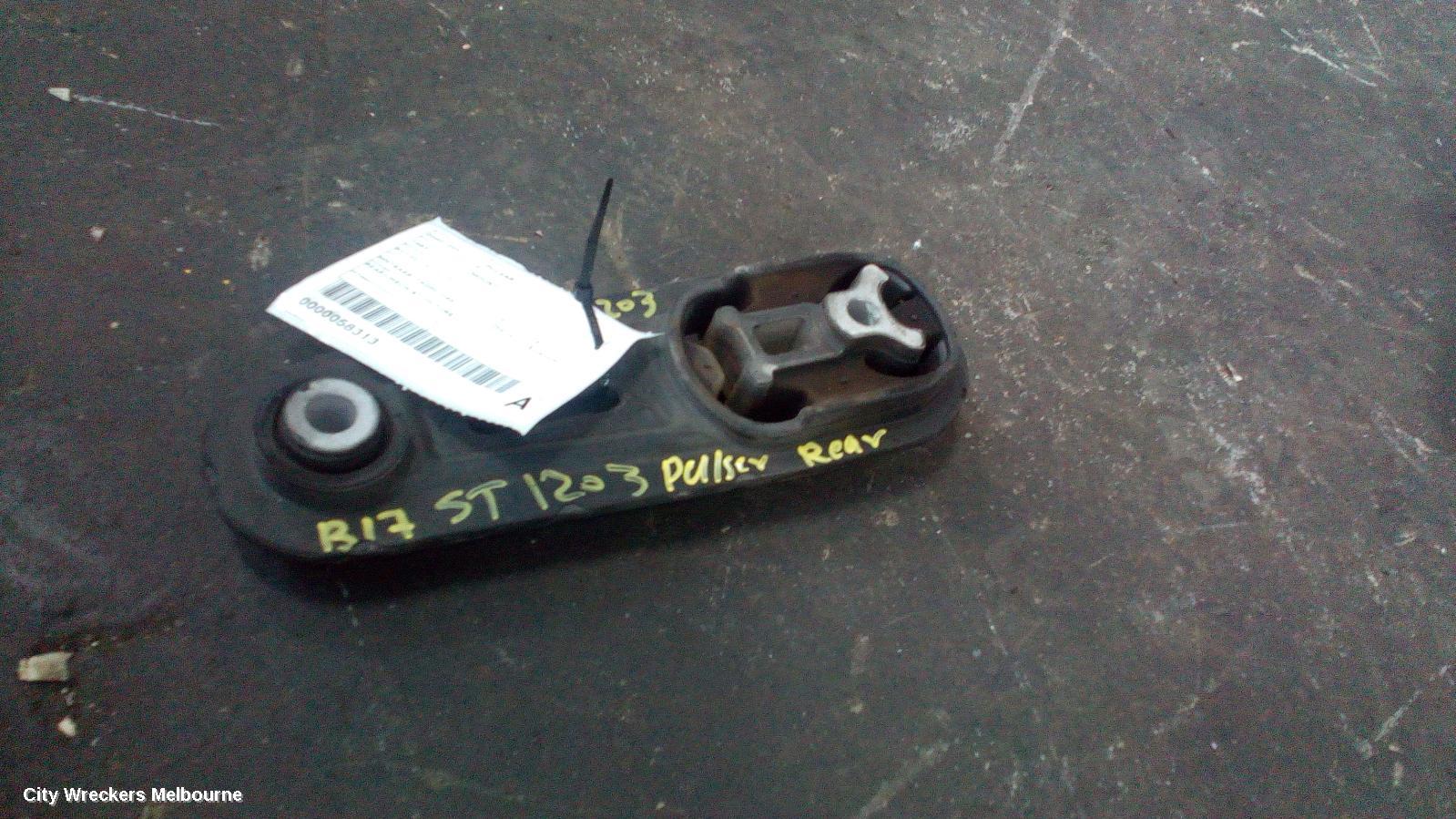 NISSAN PULSAR MOUNT, B17 02/2013 - 12/2017