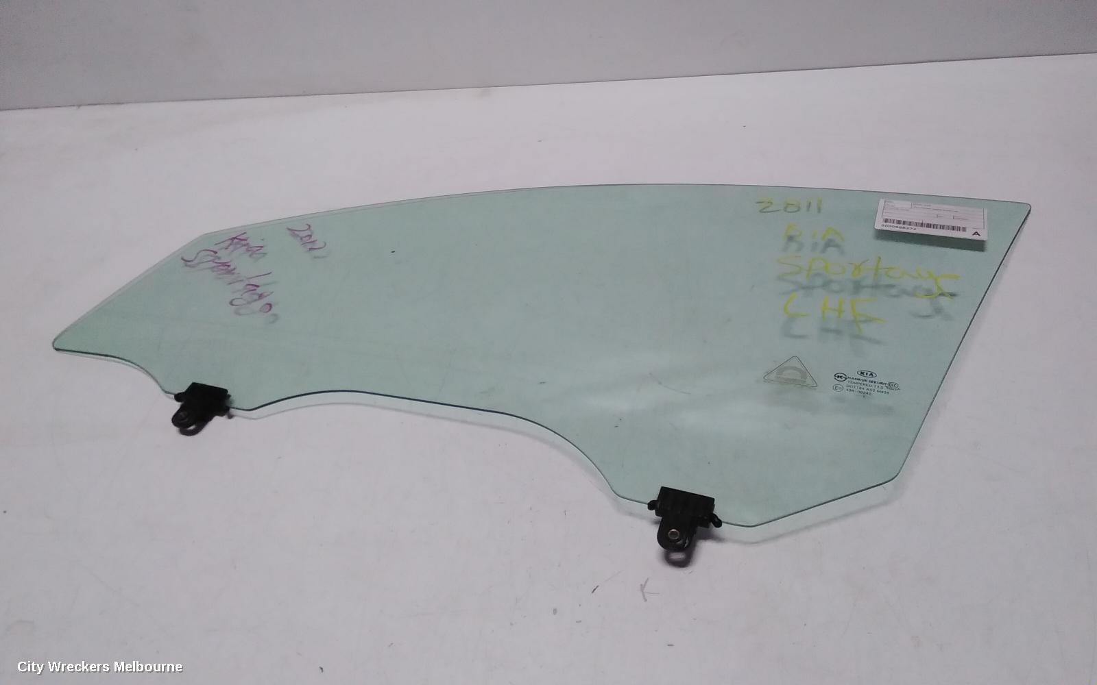 KIA SPORTAGE LEFT FRONT DOOR WINDOW, SL, 07/2010 - 10/2015