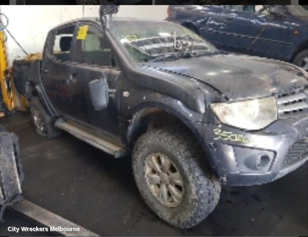 MITSUBISHI TRITON PWR DR WIND SWITCH, RH FRONT (MASTER SWITCH), 4 DOOR SWITCH TYPE, ML-MN, 07/2006 - 04/2015