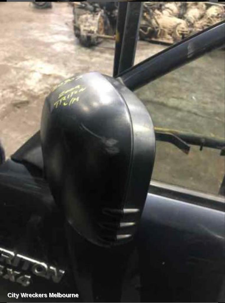 MITSUBISHI TRITON PWR DR WIND SWITCH, RH FRONT (MASTER SWITCH), 4 DOOR SWITCH TYPE, ML-MN, 07/2006 - 04/2015