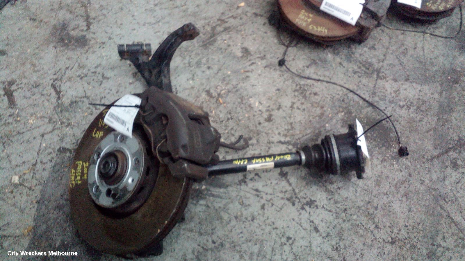 VOLKSWAGEN PASSAT LEFT DRIVESHAFT, 2.8, 3B/GP, 03/1997 - 11/2005