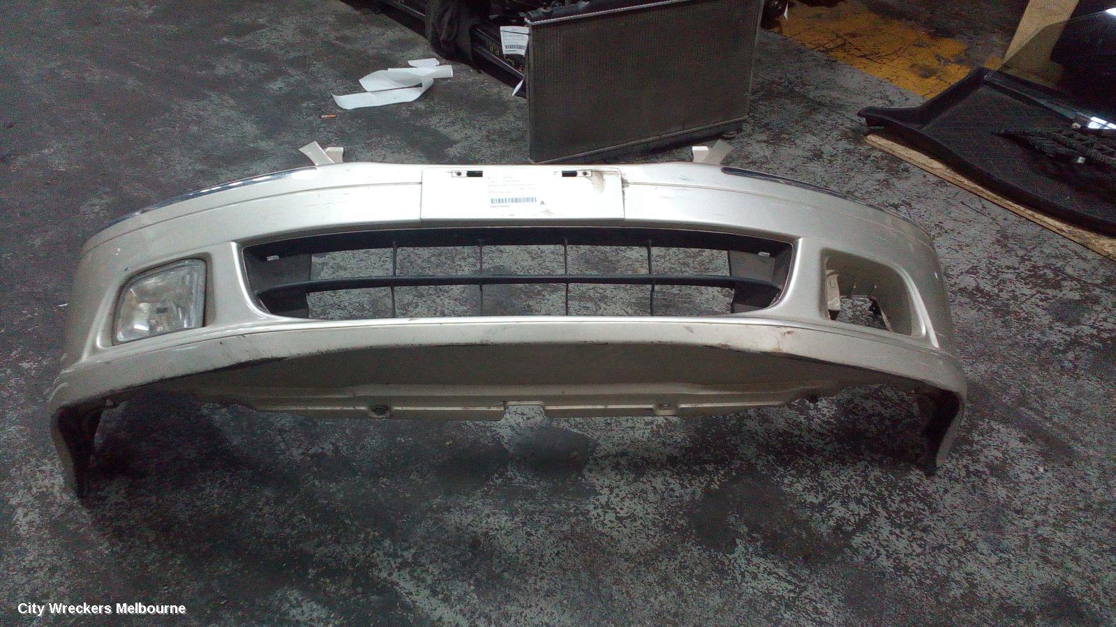 HONDA ODYSSEY FRONT BUMPER, RA8, ABSOLUTE ROUND FOGLAMP TYPE, 04/2000 - 05/2004