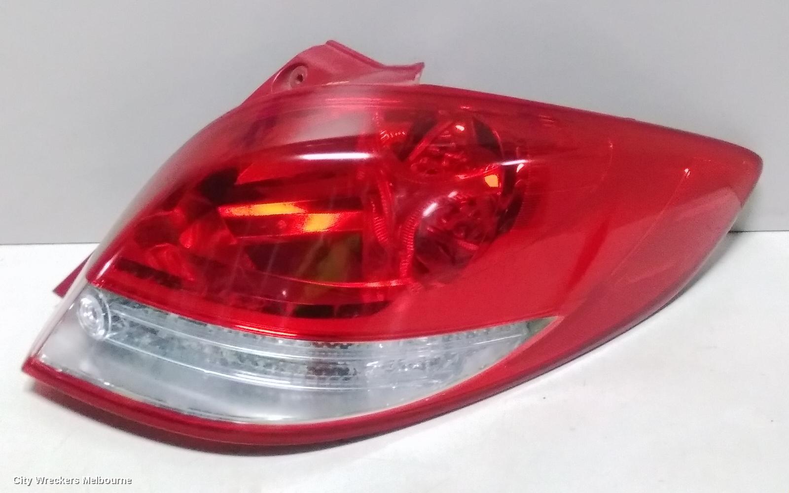 HYUNDAI VELOSTER RIGHT TAILLIGHT, IN BODY, FS, NON LED TYPE, 12/2014 - 02/2018