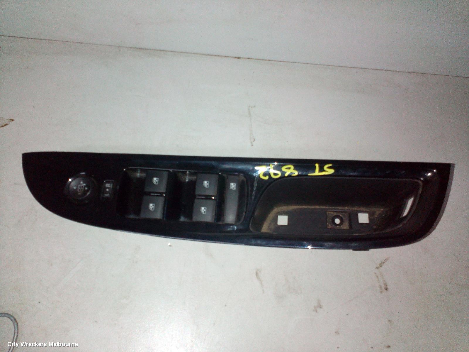 HOLDEN COMMODORE PWR DR WIND SWITCH, RH FRONT (MASTER SWITCH), VF, BLACK, 4 SWITCH TYPE, 05/2013 - 12/2017