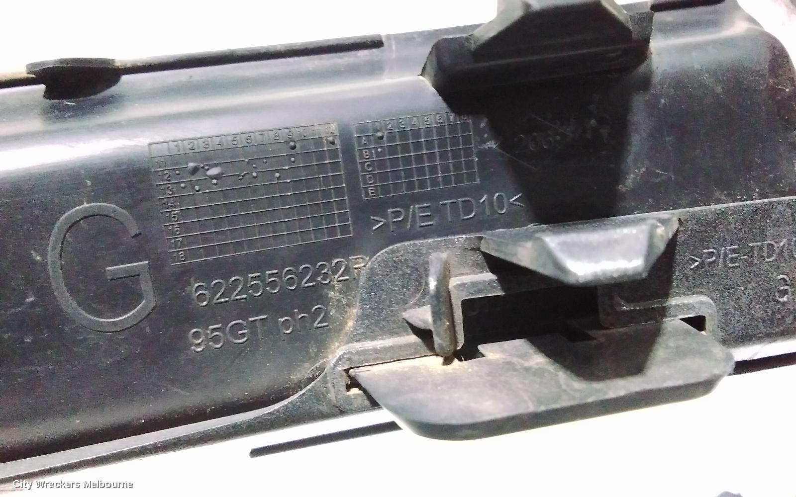 RENAULT MEGANE LEFT INDICATOR/FOG/SIDE, BUMPER FOGLAMP, X32/X95/K95, HATCH/WAGON, 07/2013 - 06/2014