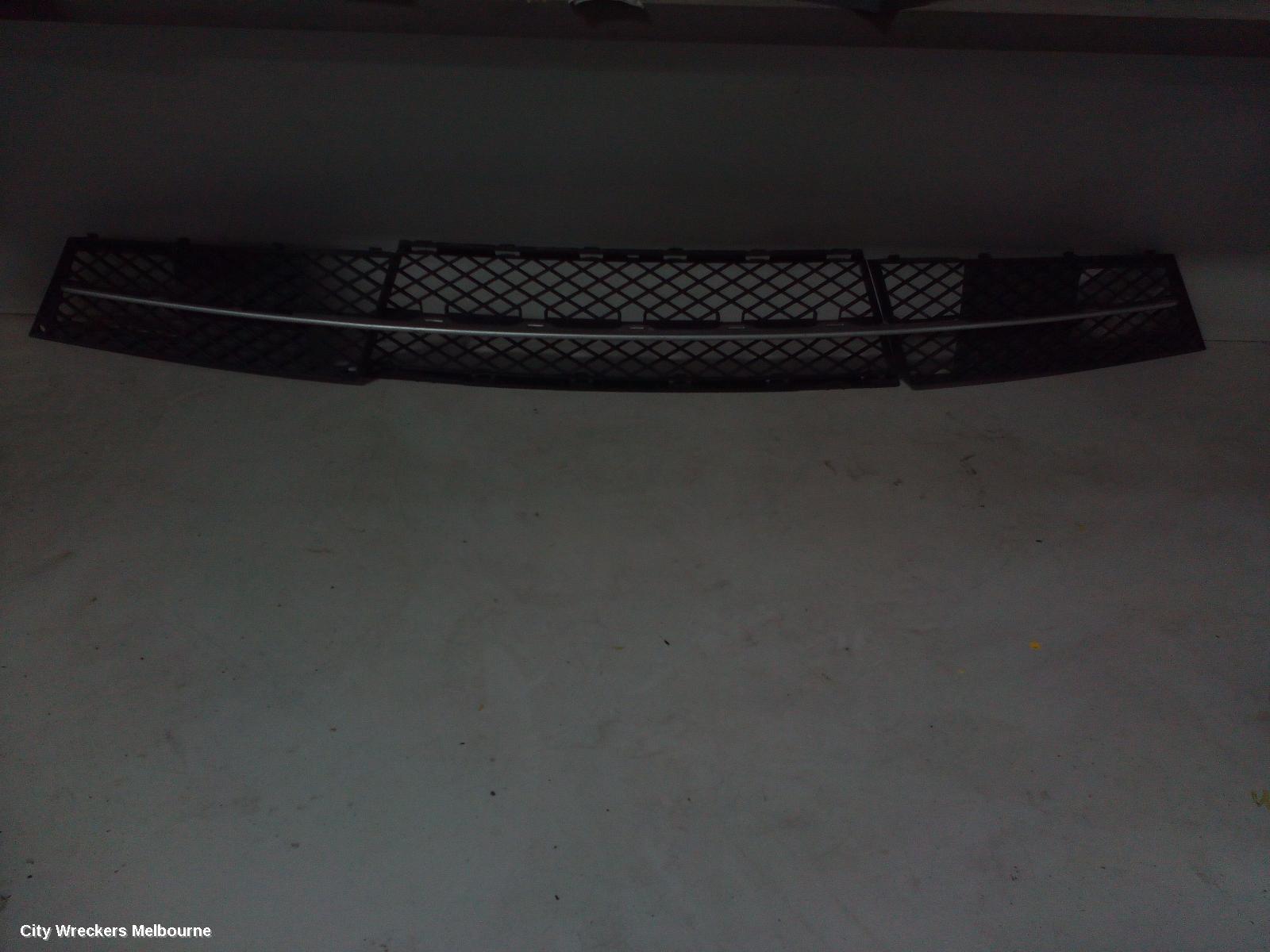 BMW 5 SERIES GRILLE, BUMPER GRILLE (CENTRE), E60, NON M SPORTS PACKAGE, 01/2007 - 04/2010