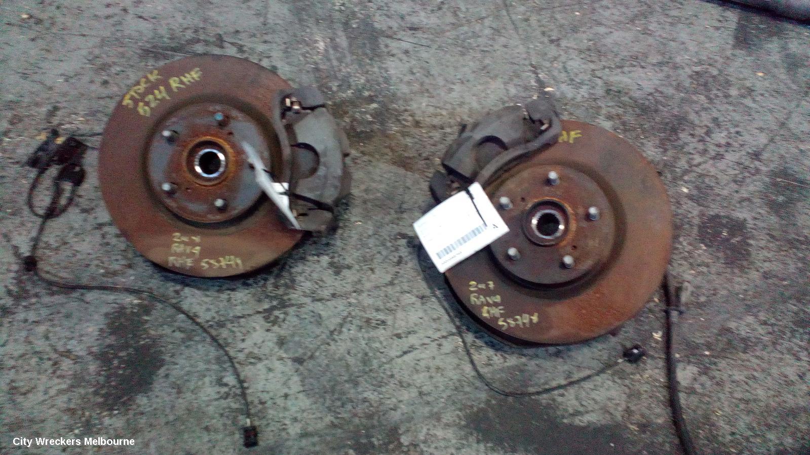 TOYOTA RAV4 LEFT FRONT HUB ASSEMBLY, ACA33, 3.5, 2GR-FE, 08/2007 - 11/2012