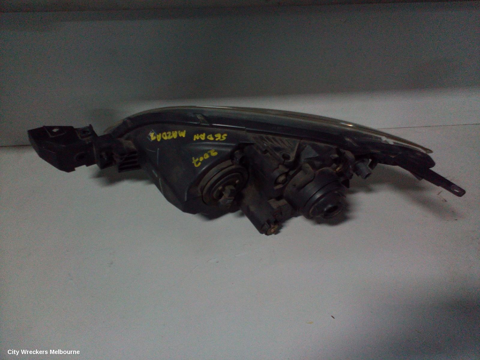 MAZDA 3 RIGHT HEADLAMP, BK, HATCH, NON HID, MANUAL ADJUST TYPE, 10/2003 - 04/2009