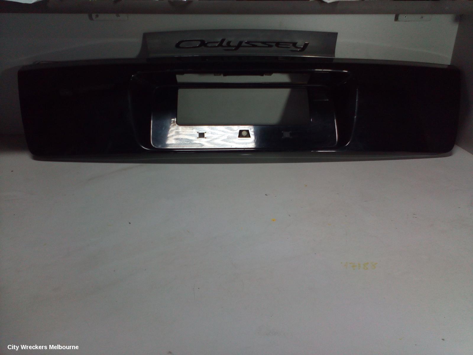 HONDA ODYSSEY REAR GARNISH, TAILGATE UPPER CENTRE CHROME PIECE, RB, 07/2004 - 03/2009