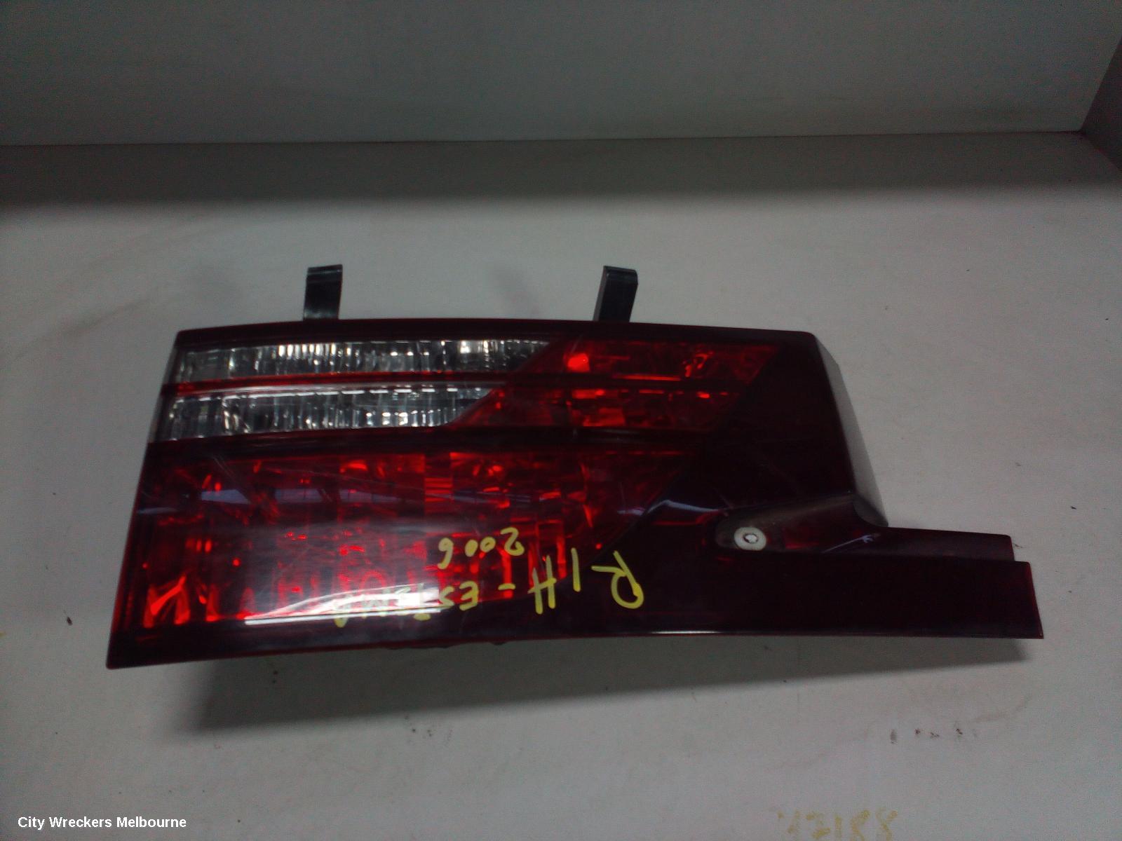 TOYOTA ESTIMA REAR GARNISH, TAILGATE LAMP (RH SIDE), LENS# 28-170, XR30/XR40, 03-06 (IMPORT)