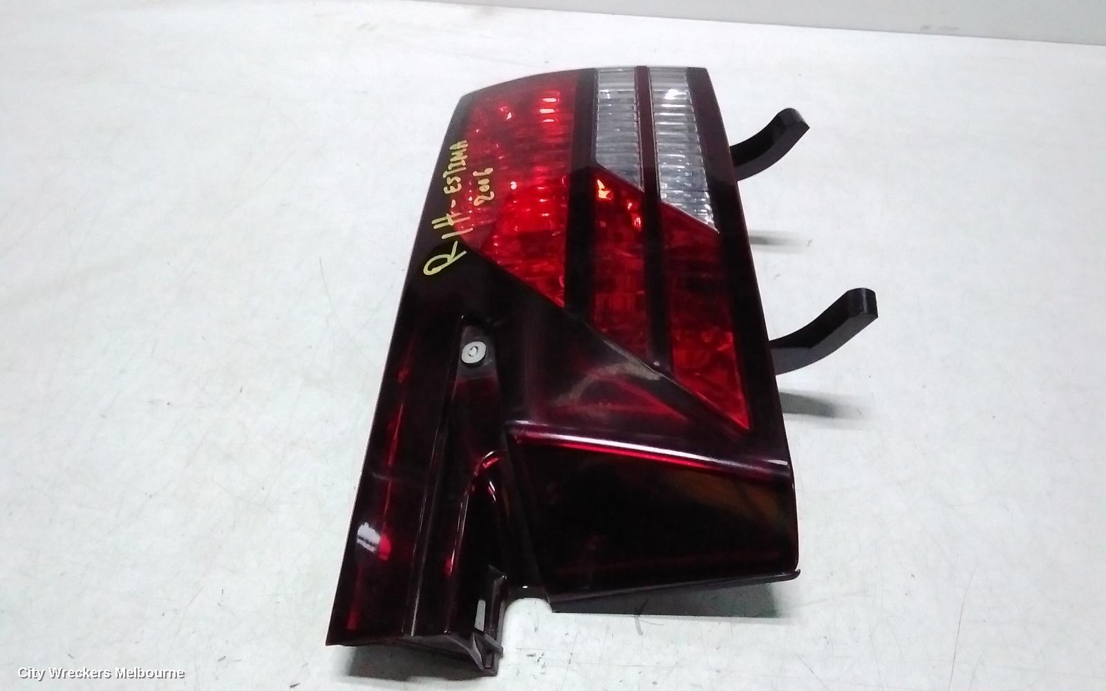 TOYOTA ESTIMA REAR GARNISH, TAILGATE LAMP (RH SIDE), LENS# 28-170, XR30/XR40, 03-06 (IMPORT)