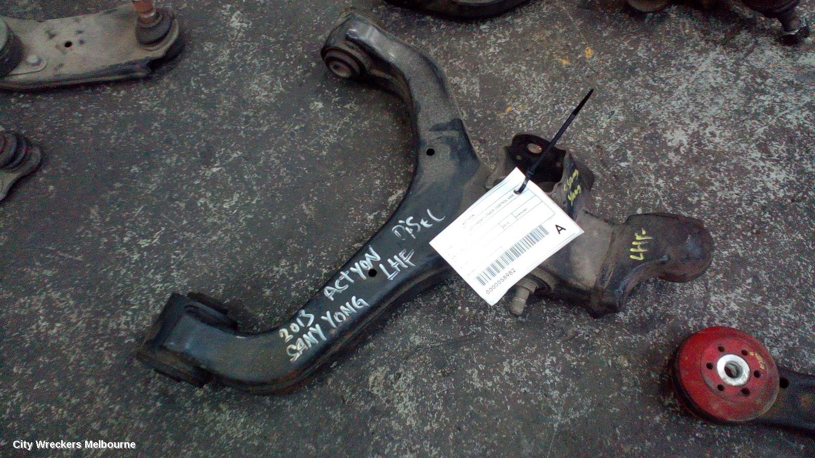SSANGYONG ACTYON LEFT FRONT LOWER CONTROL ARM, 05/2012 - 01/2017