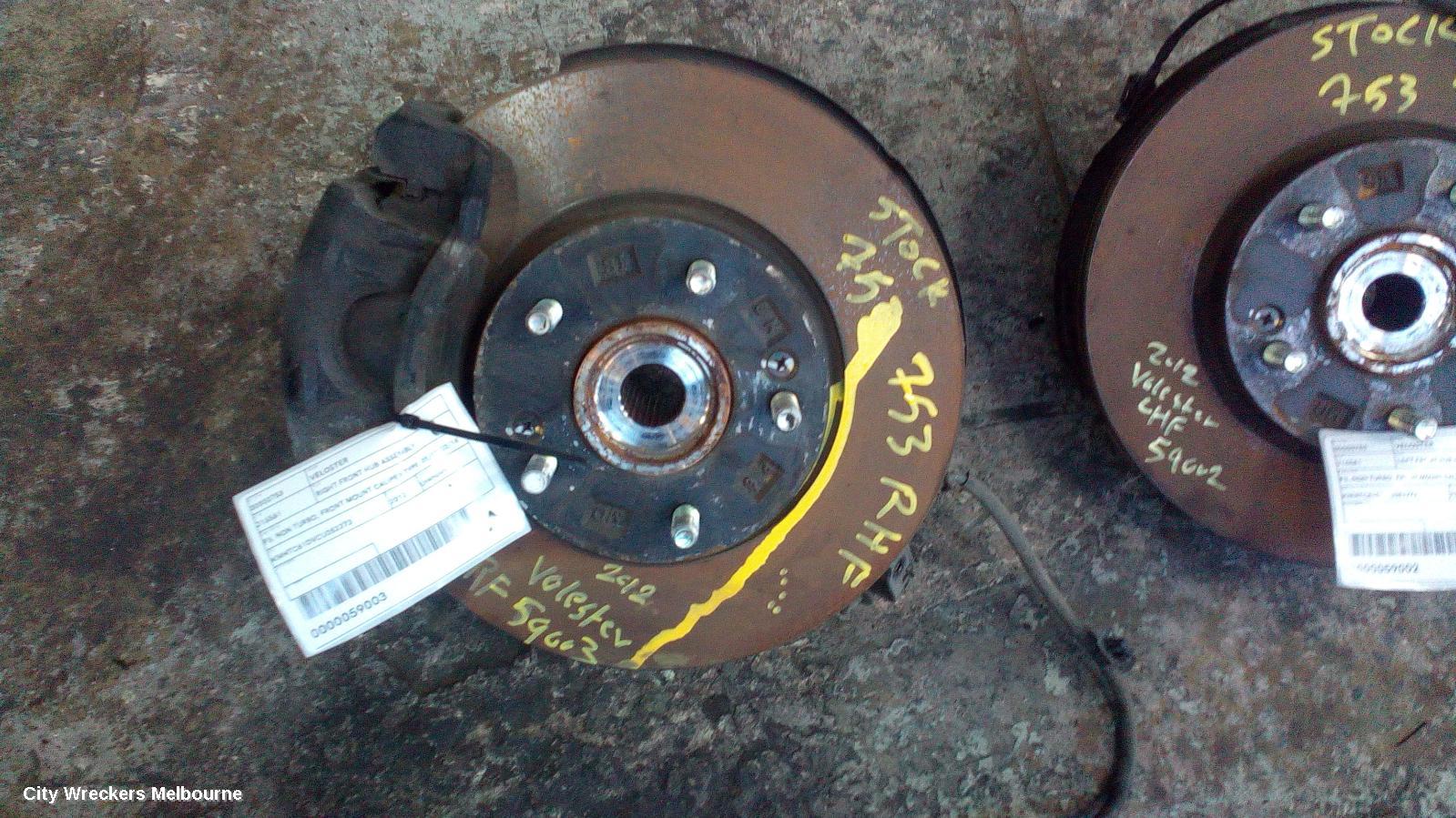 HYUNDAI VELOSTER RIGHT FRONT HUB ASSEMBLY, FS, NON TURBO, FRONT MOUNT CALIPER TYPE, 05/2012 - 02/2018