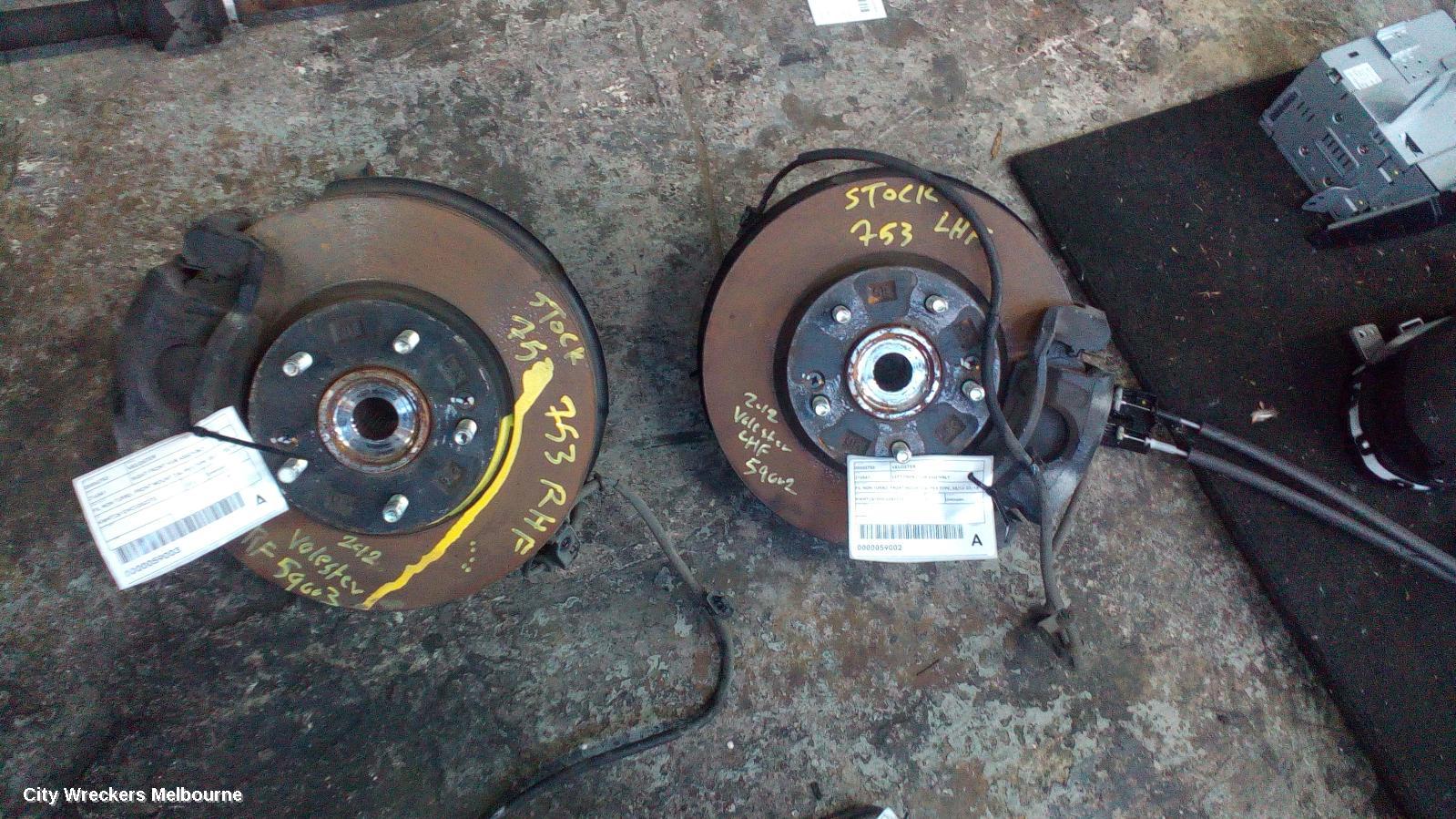 HYUNDAI VELOSTER RIGHT FRONT HUB ASSEMBLY, FS, NON TURBO, FRONT MOUNT CALIPER TYPE, 05/2012 - 02/2018