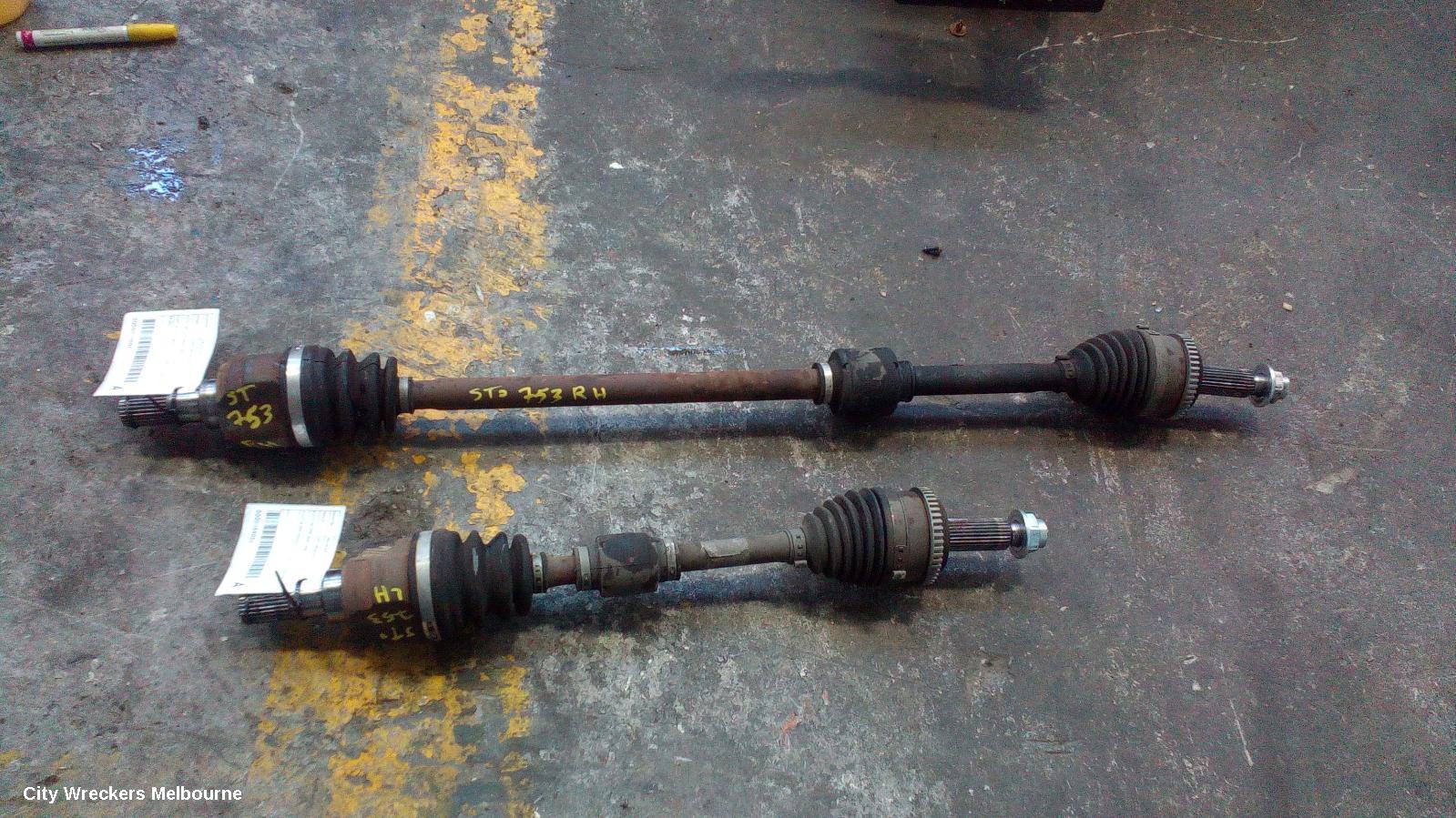 HYUNDAI VELOSTER LEFT DRIVESHAFT, AUTO T/M TYPE, NON TURBO, FS, 12/2011 - 02/2018