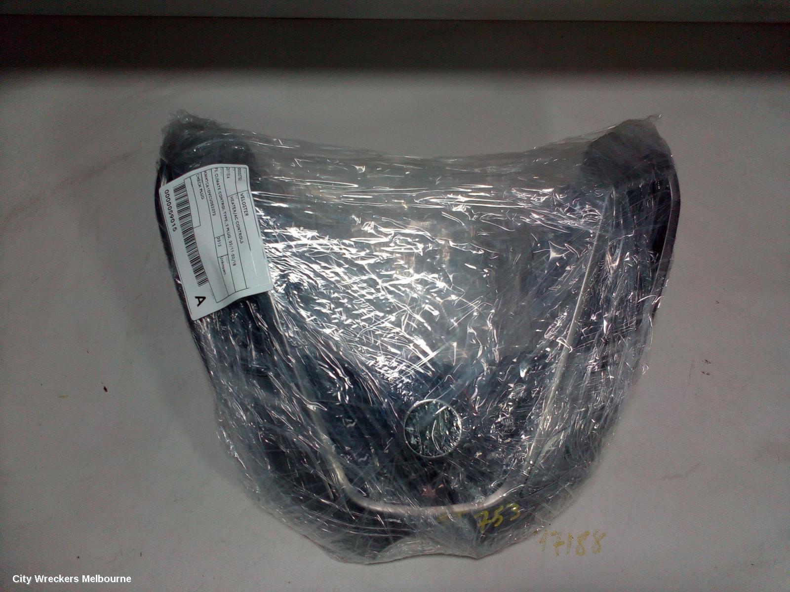 HYUNDAI VELOSTER HEATER/AC CONTROLS, FS, CLIMATE CONTROL TYPE, 2 PLUG, 02/2011 - 02/2018